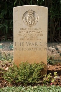 BEIRUT WAR CEMETERY - JONASI MWASALA, 